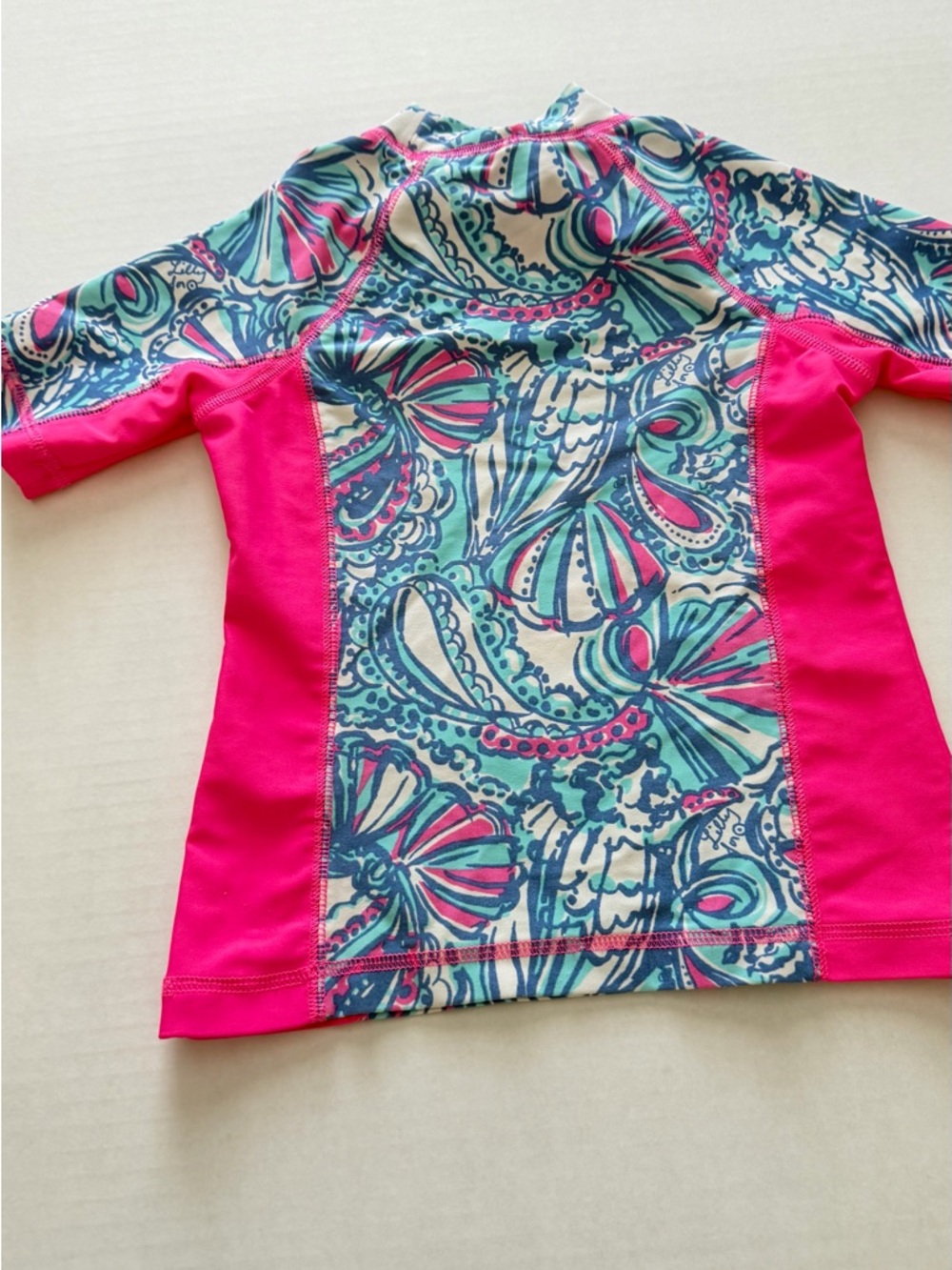 Lilly Pulitzer Pink & Turquoise Shell-Pattern Rashguard XS 4/5 - Picture 3 of 5